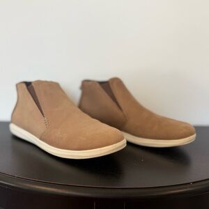 OluKai Women's Brown Ankle Booties